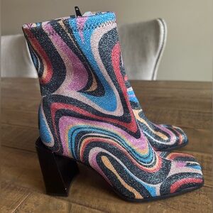 NWT Gianni Bini Border-Line Stretch Glitter Block Heel Booties - Size 6.5